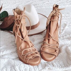 Baske California Slip on Leather Heels sandal. Size 6.5